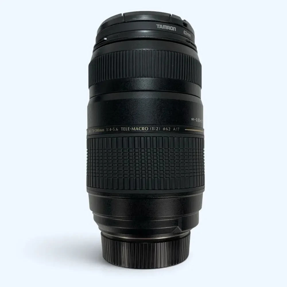 Tamron AF 70-300mm 1:4-5.6 Tele-Macro (1:2) Lens A17 with hood - Nikon F